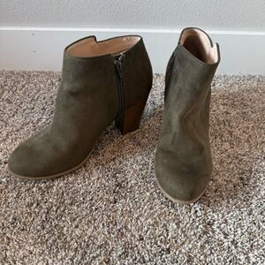 Old Navy Khaki Ankle Booties